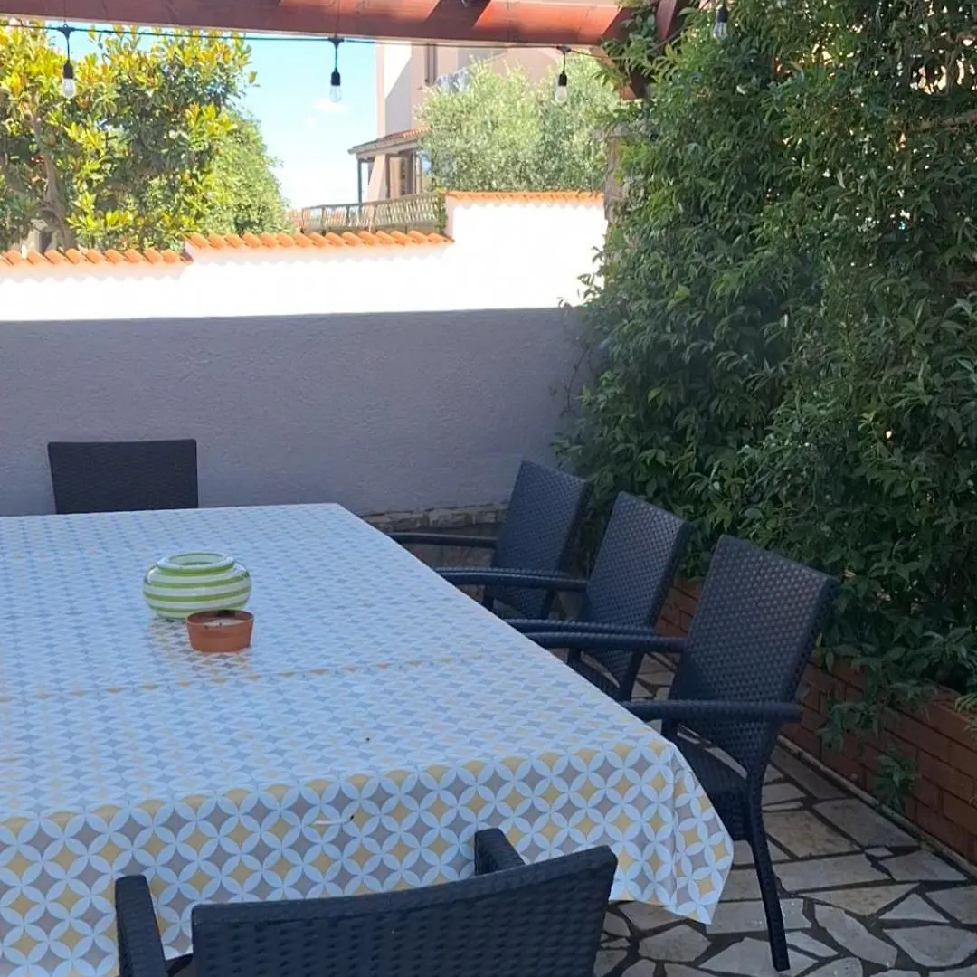 Apartment Apartmani Karin Banjole