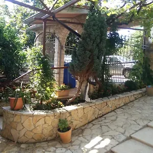 Mavero Apartment